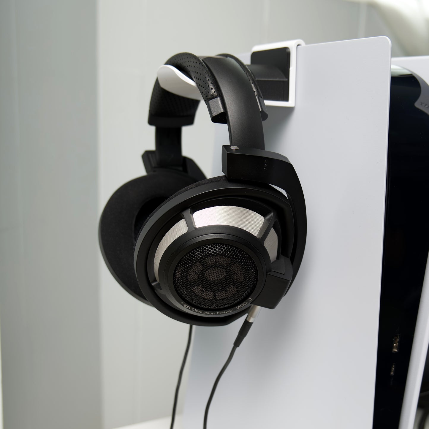 PlayStation 5 Headphone Hanger – Durable Headset Holder for PS5 – Space-Saving Mount for Gaming Headsets – PS5 Accessory
